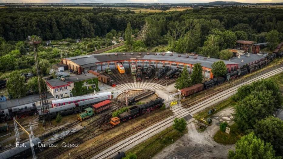 Wagony Sypialne W Muzeum Kolejnictwa Hotel Jaworzyna Slaska Buitenkant foto